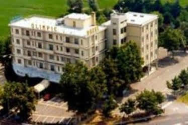 Hotel Olimpic Castel Maggiore Exteriör bild